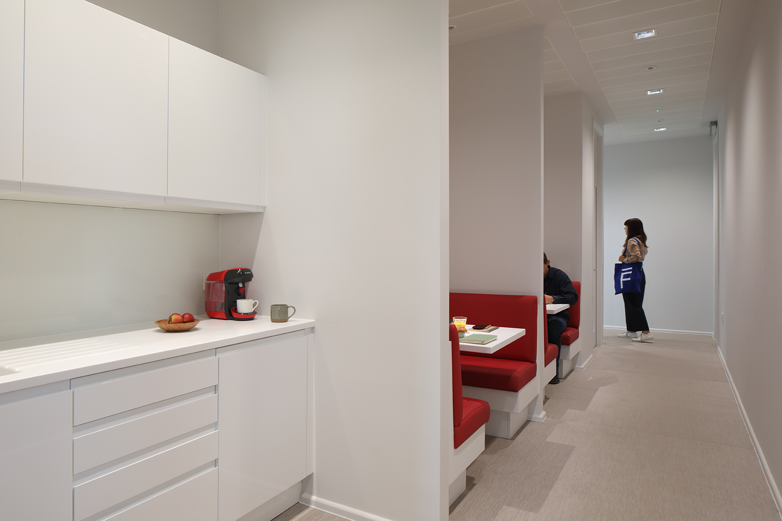 Kennedy Institute, Oxford. Interiors of rooftop extension by Fathom Architects.