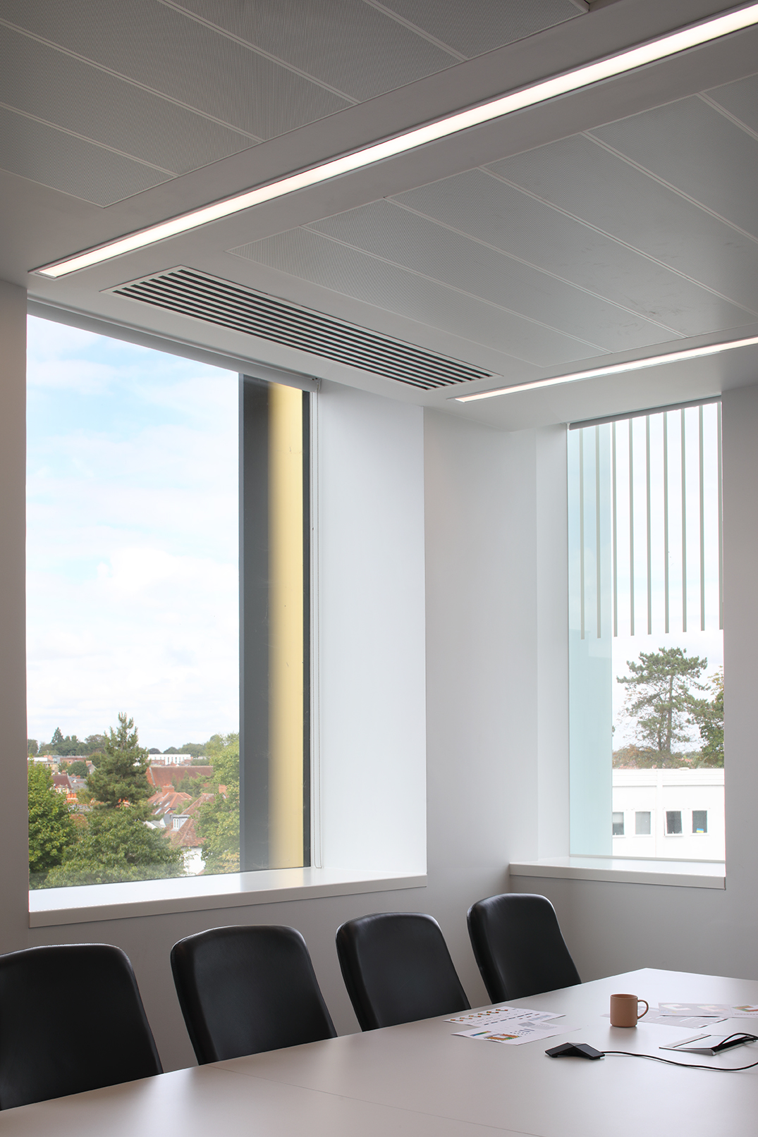 Kennedy Institute, Oxford. Interiors of rooftop extension by Fathom Architects.